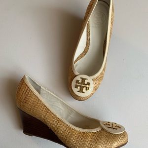 Tory Burch Sally raffia straw wedge 6M